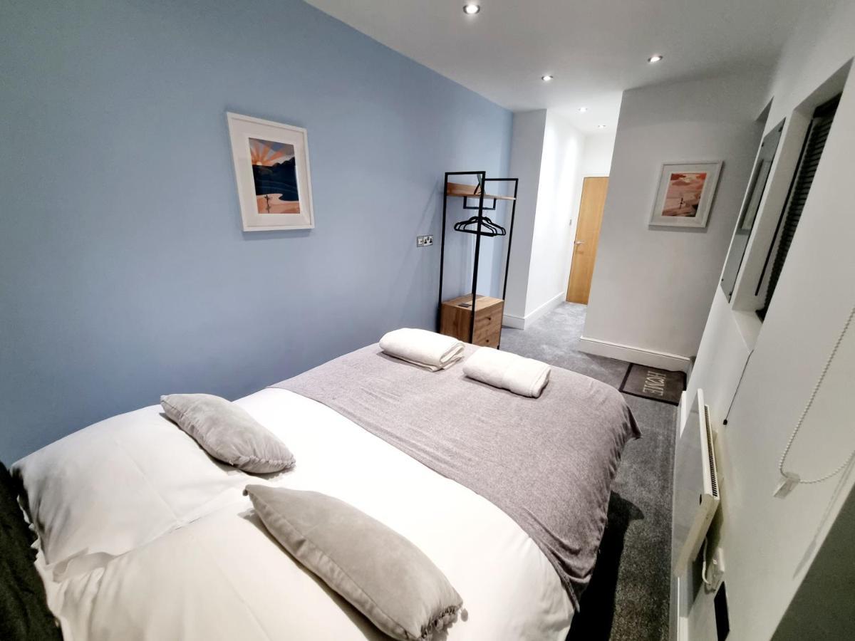 Superb 2 Beds 2 Baths New Apartment W/ Garden+Patio Bournemouth Kültér fotó
