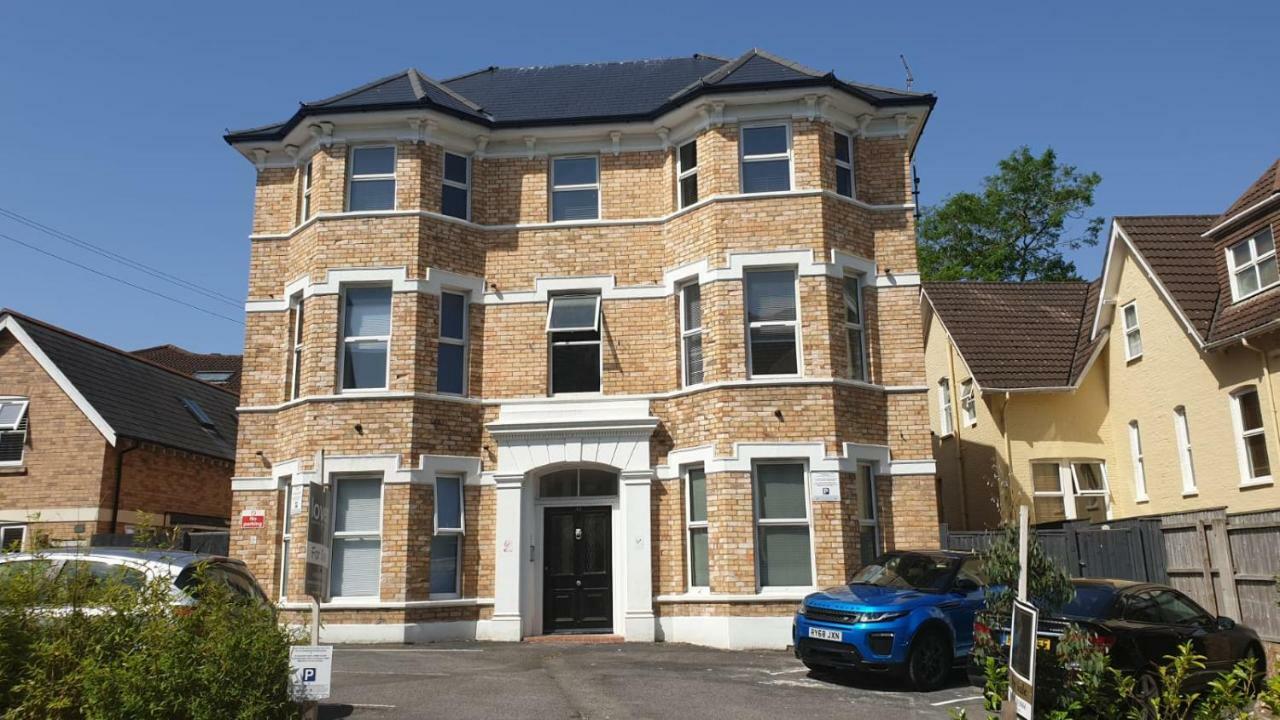 Superb 2 Beds 2 Baths New Apartment W/ Garden+Patio Bournemouth Kültér fotó